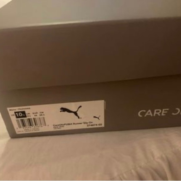 Puma Slip Ons size 10.5 - Picture 9 of 10